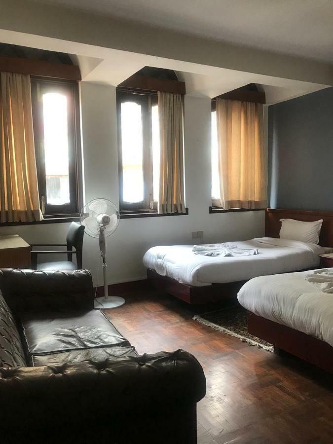 Hotel Earth House Kathmandu Ngoại thất bức ảnh